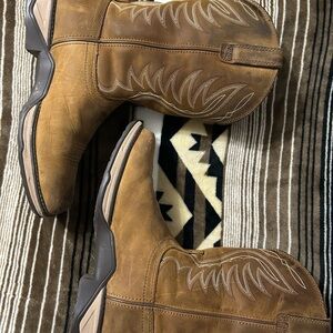 Ariat women’s cowgirl boots, waterproof women’s size 10.5!